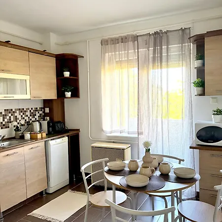 Kossuth Deluxe * Szolnok